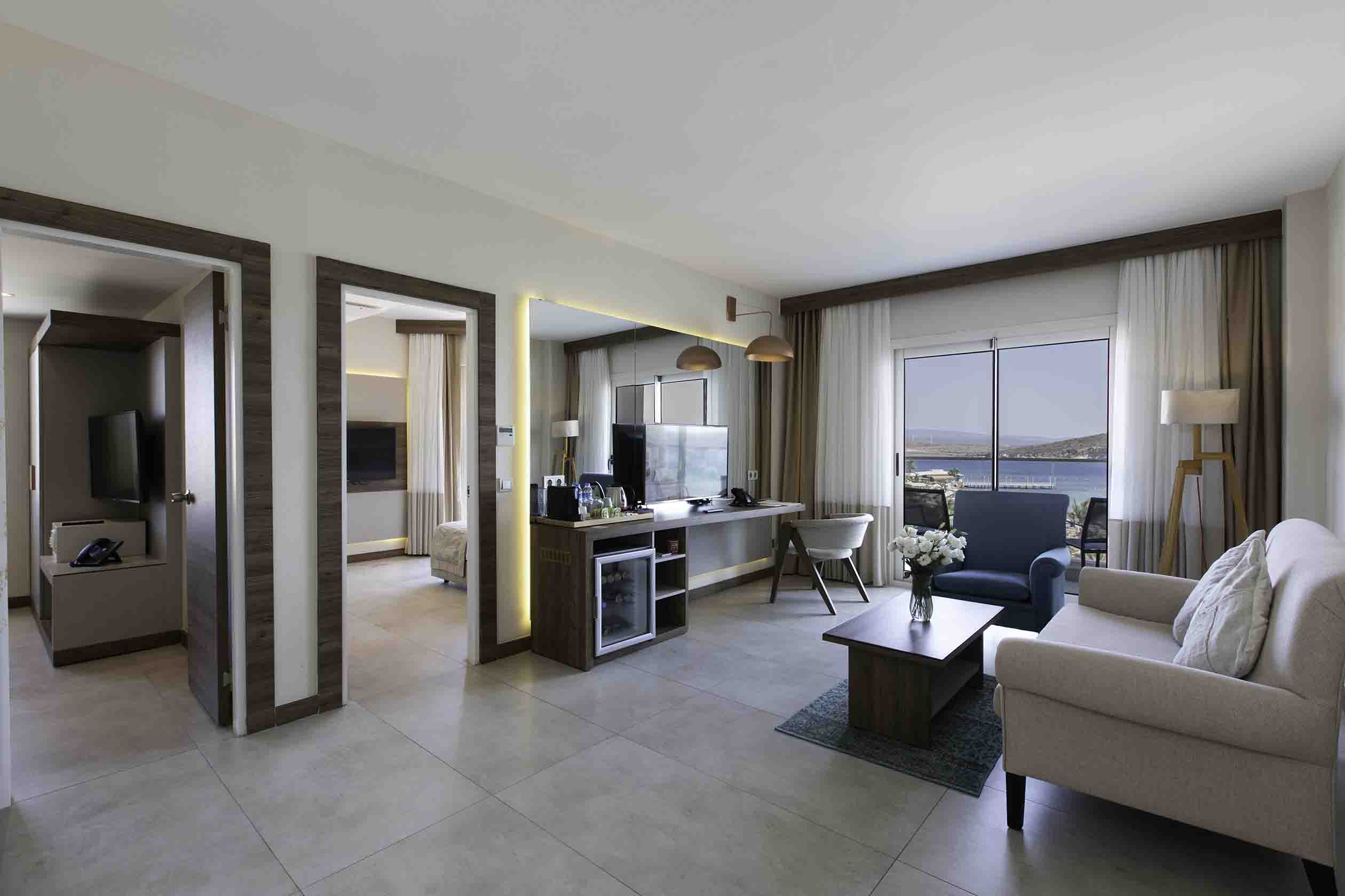 Aile Suite Deniz Manzaralı Oda
